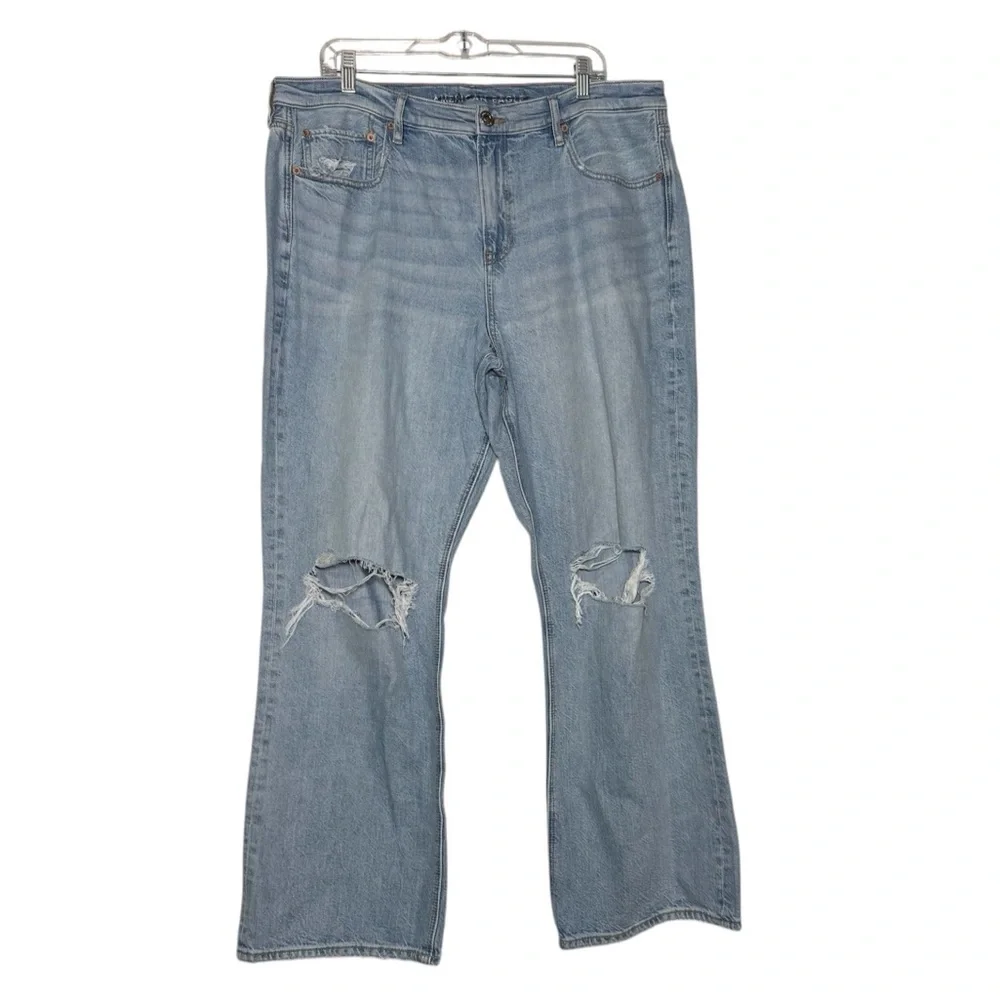 American Eagle 90's Bootcut Jeans Distressing Ripped Knees Size 18 Lighter Blue - Picture 1 of 12